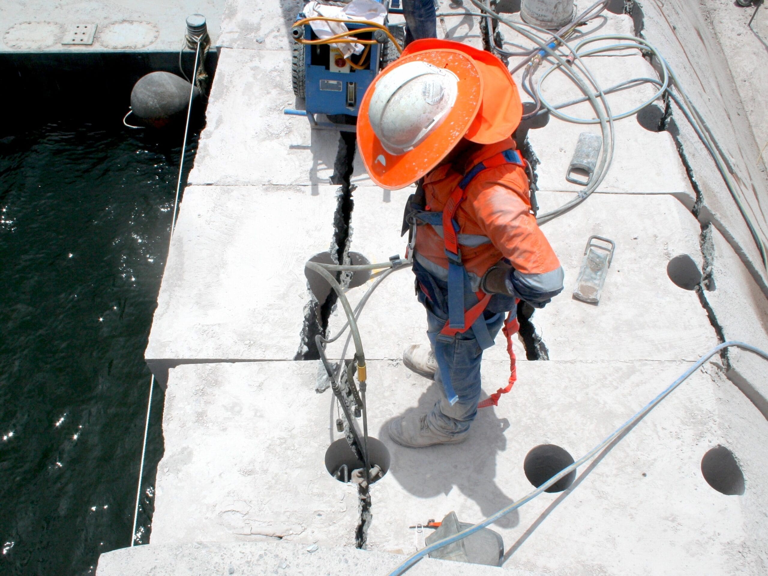 Concrete Cutting - Hydraulic Bursting